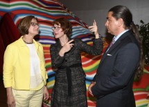 Landeshauptfrau Mikl-Leitner mit Department-Leiterin Guérot und Dekan Steiner.