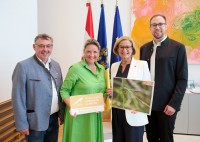 Projekt zur Moorrenaturierung im Naturpark Hochmoor Schrems erfolgreich umgesetzt Projekt zur Moorrenaturierung im Naturpark Hochmoor Schrems erfolgreich umgesetzt