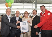 Im Bild von links nach rechts: Martin Lammerhuber, Caritas-Präsident Michael Landau, Landeshauptfrau Johanna Mikl-Leitner, Caritas St. Pölten - Direktor Hannes Ziselsberger und Rotkreuz-Präsident Josef Schmoll.