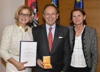 „Großes Goldenes Ehrenzeichen“ des Landes NÖ für Univ.Prof. Herbert Frank „Großes Goldenes Ehrenzeichen“ des Landes NÖ für Univ.Prof. Herbert Frank