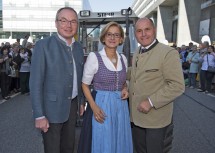 LH-Stellvertreter Stephan Pernkopf, Landeshauptfrau Johanna Mikl-Leitner und Bundesminister Wolfgang Sobotka beim Landhausfest in St. Pölten (v.l.n.r.)