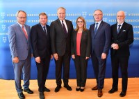 Gesundheit hat Zukunft - Plan für die beste Gesundheitsversorgung Niederösterreichs überparteilich verabschiedet Gesundheit hat Zukunft - Plan für die beste Gesundheitsversorgung Niederösterreichs überparteilich verabschiedet