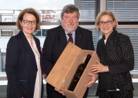 LH Mikl-Leitner gratulierte ZBR-Vorsitzenden Peter Maschat zum 60. Geburtstag LH Mikl-Leitner gratulierte ZBR-Vorsitzenden Peter Maschat zum 60. Geburtstag