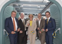 Im Bild von links nach rechts: Der Leiter der Gruppe Kultur, Wissenschaft und Unterricht beim Amt der NÖ Landesregierung Hermann Dikowitsch, Bürgermeister Herbert Speckl, Landeshauptfrau Johanna Mikl-Leitner, Kurator Werner Hanak-Lettner und Museumsleiter Michael Linsbauer.