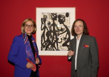 Landeshauptfrau Johanna Mikl-Leitner und Johann Feilacher, der mit Ende des Jahres seine Agenden als Kurator und künstlerischer Leiter des Museum Gugging zurücklegt.