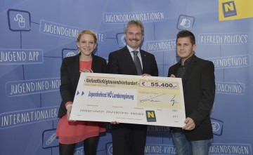 Unterstützung für Jugendtreffs in Niederösterreich: Bernadette Adl, Jugend-Landesrat Karl Wilfing und Patrick Rohrböck. (v.l.n.r.)