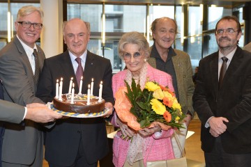 10 Jahre Landesmuseum Niederösterreich in St. Pölten: Direktor Mag. Carl Aigner, Landeshauptmann Dr. Erwin Pröll, Lotte Tobisch, Miguel Herz-Kestranek und Direktor Dr. Erich Steiner (von links)