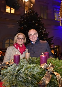 Eröffnung des Adventmarktes im Palais Niederösterreich: Landeshauptfrau Johanna Mikl-Leitner und ihr Stellvertreter Stephan Pernkopf.