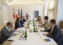 Landeshauptfrau Johanna Mikl-Leitner und der Minister für Umwelt, Klimawandel und Planung von Malta, Aaron Farrugia, trafen zu einem Arbeitsgespräch zusammen