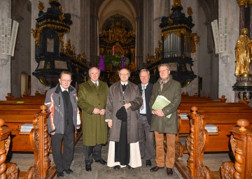 Lokalaugenschein im Stift Lilienfeld: P. Raymund Vidonya, Landeshauptmann Dr. Erwin Pröll, Abt Mag. Matthäus Nimmervoll, Bürgermeister Wolfgang Labenbacher und Architekt DI Wolfgang Pfoser (v. l. n. r.).