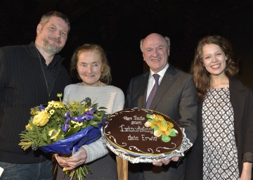 Abend der Nominierten zum Österreichischen Filmpreis: Andreas Prochaska (Nominierung für \"Beste Regie\" für \"Das Finstere Tal\"), Erni Mangold (Nominierung für \"Beste weibliche Darstellerin\" in \"Der letzte Tanz\"), Landeshauptmann Dr. Erwin Pröll und Paula Beer (Nominierung für \"Beste weibliche Darstellerin\" in \"Das Finstere Tal\"). (v.l.n.r.)