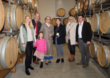 Landeshauptfrau Johanna Mikl-Leitner besucht im Rahmen des 25. Höfleiner Winzerpfades das Weingut Michael Auer.