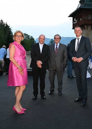 „Kultur.Sommer.Semmering“ im Südbahnhotel offiziell eröffnet „Kultur.Sommer.Semmering“ im Südbahnhotel offiziell eröffnet