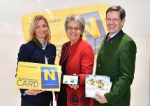 Freuen sich über die digitalen Start der Niederösterreich-Card: Christiana Hess, Geschäftsführerin der Niederösterreich-Card, Tourismus-Landesrätin Petra Bohuslav und Christoph Madl, Geschäftsführer der Niederösterreich-Werbung (v.l.n.r.)