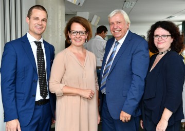 Karl Fritthum, Leiter des Präsidialen Bereiches beim Landesschulrat, Bildungs-Landesrätin Christiane Teschl-Hofmeister, Bildungsdirektor Johann Heuras, Doris Wagner, Leiterin des Pädagogischen Bereiches beim Landesschulrat (v.l.n.r.)