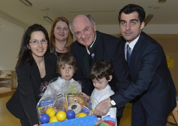 Eröffneten den Landeskindergarten IV in Korneuburg: Kindergartenleiterin Gudrun Vogelnik, Vizebürgermeisterin Helene Fuchs-Moser, Landeshauptmann Dr. Erwin Pröll und Bürgermeister Christian Gepp.