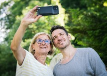 Landeshauptfrau Johanna Mikl-Leitner mit NÖ Radbotschafter Felix Neureuther.