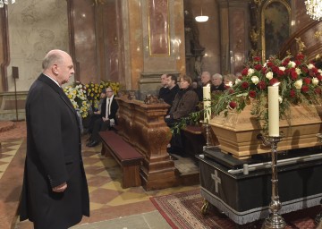 \"Ein leuchtendes Beispiel einer ganzen Generation\": Requiem für Landesrat a. D. Vinzenz Höfinger im Dom zu St. Pölten.