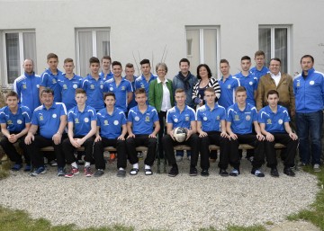 LR Bohuslav verabschiedete gestern, 11. April, das Fußballteam des BORGL St. Pölten, die an der Schulfußball-Weltmeisterschaft in Frankreich teilnehmen werden.