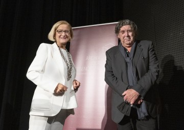 Landeshauptfrau Johanna Mikl-Leitner und der Künstler und Filmemacher Peter Patzak (v.l.n.r.)