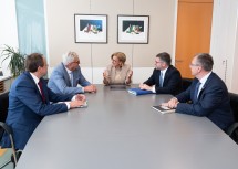 Kommunalgipfel mit Matthias Stadler, Vorsitzender des NÖ Städtebundes, Alfred Riedl, Präsident des NÖ Gemeindebundes, Landeshauptfrau Johanna Mikl-Leitner, Finanz-Landesrat Ludwig Schleritzko und Rupert Dworak, Präsident des NÖ Gemeindevertreterverbandes (v.l.n.r.)