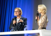 Landeshauptfrau Johanna Mikl-Leitner zeigte sich beim Gründerland NÖ Preis begeistert vom Elan, der Begeisterung und Freude der jungen Gründerinnen und Gründer sagte: „Wenn ich im Land unterwegs bin und Betriebe besuche, merke ich, welche Unternehmerkraft Niederösterreich birgt, was alles gestaltet und entwickelt wird.“