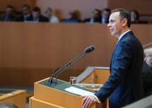 Der neue Landesrat Jochen Danninger bei seiner Antrittsrede im NÖ Landtag.