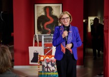 Landeshauptfrau Johanna Mikl-Leitner bei ihrer Festrede im Museum Gugging.