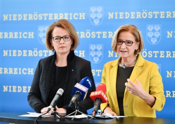Landeshauptfrau Johanna Mikl-Leitner und Landesrätin Christiane Teschl-Hofmeister informierten über konkrete Maßnahmen in der Pflege und Betreuung in Niederösterreich