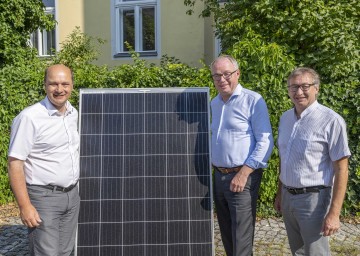 Gemeindebund-Präsident Johannes Pressl, LH-Stellvertreter Stephan Pernkopf und eNu-Geschäftsführer Herbert Greisberger (v.l.n.r.)