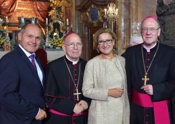 Nationalratspräsident Wolfgang Sobotka, der ehemalige St. Pöltner Bischof Klaus Küng, Landeshauptfrau Johanna Mikl-Leitner und Diözesanbischof Alois Schwarz (von links nach rechts).