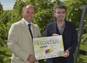 Trailer zu HORTUS in den Kinos unter www.naturimgarten.at/hortus zum Ansehen. Im Bild von links nach rechts: Landeshauptmann-Stellvertreter Mag. Wolfgang Sobotka, Dr. Kurt Mündl.