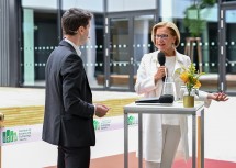 Landeshauptfrau Johanna Mikl-Leitner sagte in ihrem Statement: „Unsere Vision und klares Ziel ist, Niederösterreich weiter als Forschungsland zu positionieren und dieses Profil noch zu stärken“