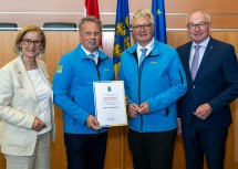 Dank und Anerkennung an Hochwasser-Helfer: Landeshauptfrau Johanna Mikl-Leitner, Friedrich Pallinger vom Zivilschutzverband Amstetten, NÖZSV-Präsident Christoph Kainz, LH-Stellvertreter Stephan Pernkopf (v.l.n.r.)