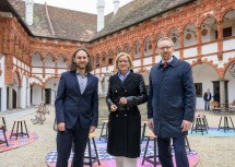 Kurator Dominik Heher, Landeshauptfrau Johanna Mikl-Leitner und Schallaburg-Geschäftsführer Peter Fritz (von links nach rechts).