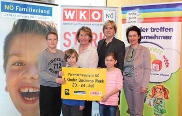 Freuen sich auf die „1. Kinder Business Week“: Laurenz und Vinzenz Kieslinger, KommR Sonja Zwazl, Präsidentin der Wirtschaftskammer Niederösterreich, Landesrätin Mag. Barbara Schwarz, Emma Schmidt und Mag. Barbara Trettler, Geschäftsführerin NÖ Familienland GmbH. (v.l.n.r.)