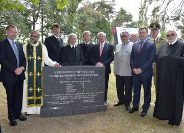 Landeshauptmann Dr. Erwin Pröll nahm an der Gedenkfeier \"100 Jahre Kriegsgefangenenlager Sigmundsherberg\" teil.