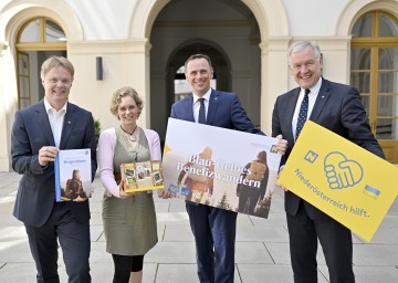 Einen Ausblick auf geplante Aktivitäten und Schwerpunkte gaben: Michael Duscher - Geschäftsführer der Niederösterreich Werbung, Nina Schönemann - Schutzgebietsverwaltung im Wildnisgebiet Dürrenstein-Lassingtal, Jochen Danninger - Tourismuslandesrat, Martin Eichtinger - Landesrat für Wohnbau, Arbeit und internationale Beziehungen (v.l.n.r.) 