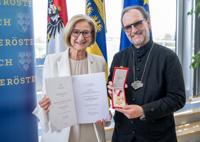 Goldenes Verdienstzeichen für Harley-Davidson-Pionier Ferdinand O. Fischer