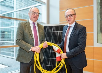 LH-Stellvertreter Stephan Pernkopf und APG-Vorstand Gerhard Christiner präsentierten in St. Pölten die Offensive für den Stromnetzausbau (v.l.n.r.).