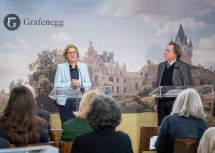 Landeshauptfrau Johanna Mikl-Leitner und Rudolf Buchbinder, der künstlerische Leiter des Grafenegg Festival bei der Programmpräsentation im Haus der Musik in Wien. (v.l.n.r.)