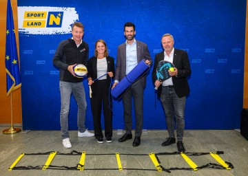 Im Bild von links nach rechts: SPORTUNION NÖ Landesgeschäftsführer Mag. Markus Skorsch, ASVÖ Niederösterreich Generalsekretärin Jennifer Goldnagl, LH-Stellvertreter Udo Landbauer, ASKÖ Niederösterreich Vizepräsident Mag. Dr. Rainer Spenger