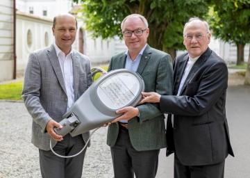 Gemeindebund-Präsident Johannes Pressl, LH-Stv. Stephan Pernkopf, Bischof Alois Schwarz (v.l.n.r.)