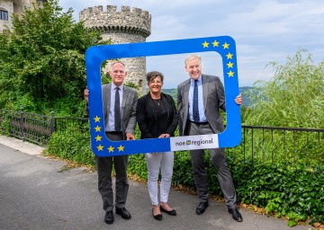 2. Landtagspräsident Gerhard Karner, Geschäftsführerin NÖ.Regional Christine Schneider und EU-Landesrat Martin Eichtinger