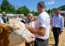 Landeshauptfrau Johanna Mikl-Leitner im Gespräch.