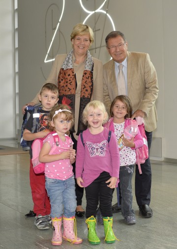 Landesrätin Mag. Barbara Schwarz und der Amtsführende Präsident des Landesschulrates, Hermann Helm, informierten über das Schulwesen in Niederösterreich (v.l.n.r.)