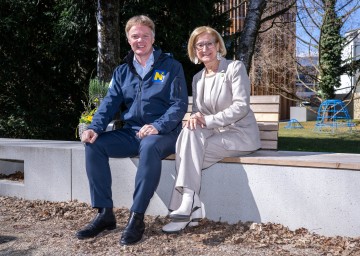 Landeshauptfrau Johanna Mikl-Leitner und Michael Duscher, Geschäftsführer der NÖ Werbung.
