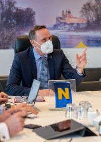 Steuerreform entlastet Menschen und Betriebe in Niederösterreich Steuerreform entlastet Menschen und Betriebe in Niederösterreich