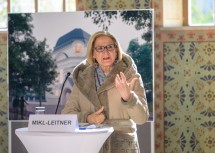 Landeshauptfrau Johanna Mikl-Leitner sagte, die Synagoge sei ein „Ort der Auseinandersetzung mit Geschichte und Kultur.“