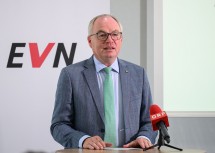LH-.Stellvertreter Stephan Pernkopf informierte im Rahmen einer Pressekonferenz in der Marktgemeinde Bisamberg über die gute Trinkwassersituation in Niederösterreich.